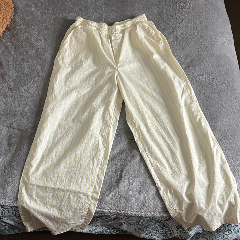 Yellow pants